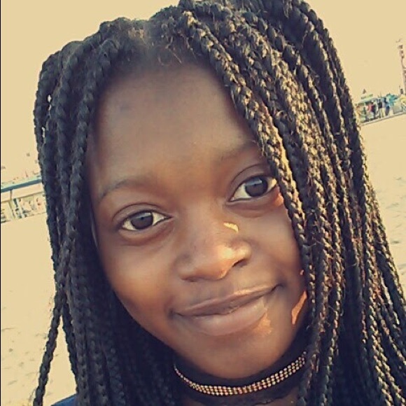 Meet your Posher, Rae - Picture 1 of 1